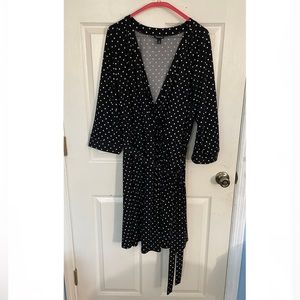 Torrid Sz 3 Faux Wrap Dress Women’s 3X, 22/24 Black & White Polka Dots Waist Tie